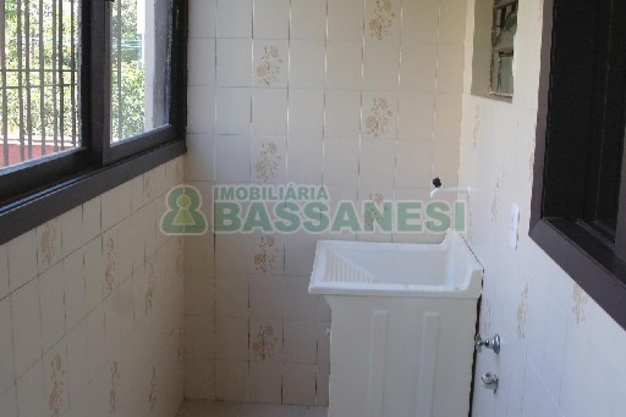 Apartamento com 52m², 2 dormitórios, 1 vaga, no bairro Rio Branco em Caxias do Sul para Alugar