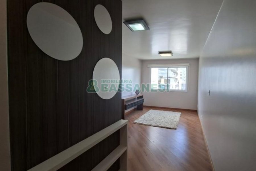 Apartamento com 72m², 2 dormitórios, 1 vaga, no bairro Centro em Caxias do Sul para Alugar