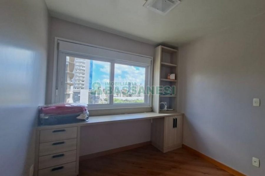 Apartamento com 72m², 2 dormitórios, 1 vaga, no bairro Centro em Caxias do Sul para Alugar