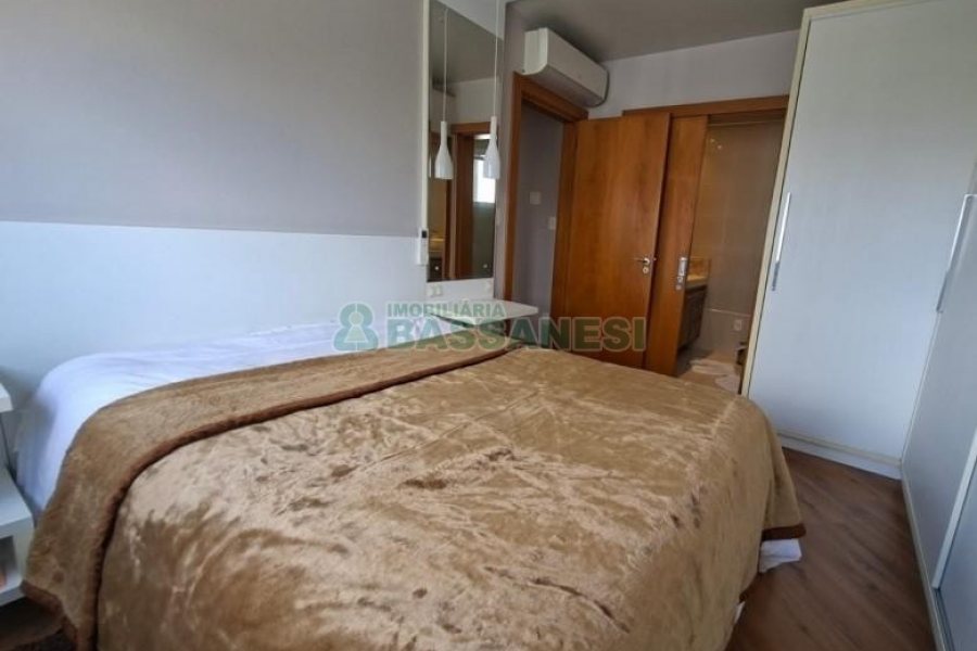 Apartamento com 72m², 2 dormitórios, 1 vaga, no bairro Centro em Caxias do Sul para Alugar