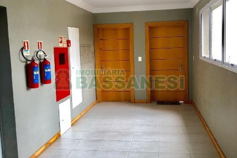 Apartamento com 72m², 2 dormitórios, 1 vaga, no bairro Centro em Caxias do Sul para Alugar