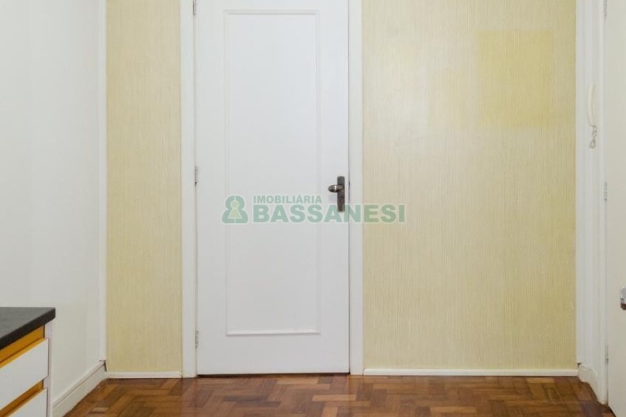 Sobreloja com 47m², no bairro Centro em Caxias do Sul para Alugar ou Comprar