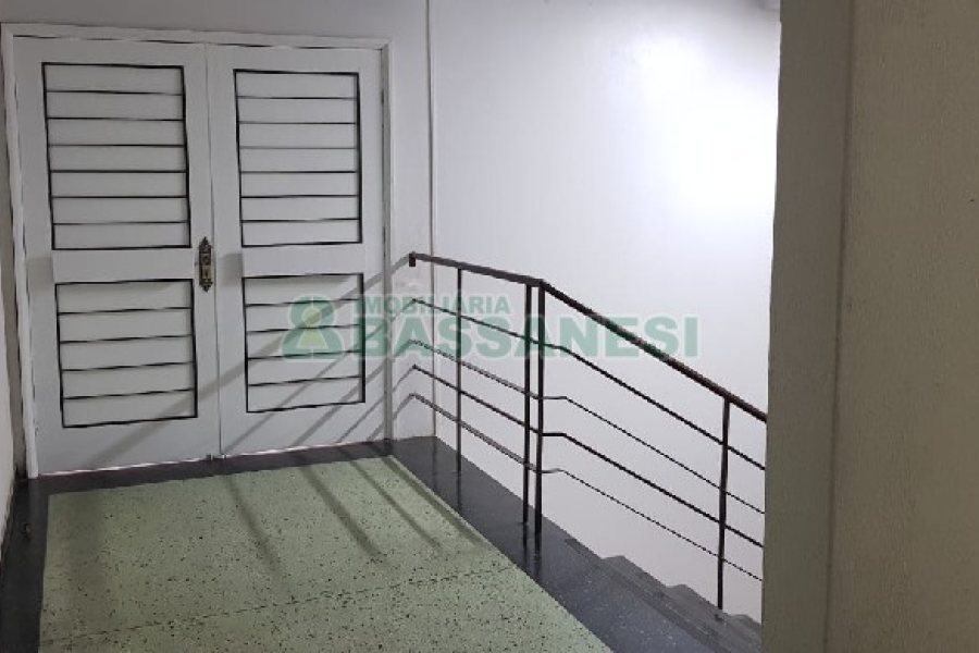 Sobreloja com 47m², no bairro Centro em Caxias do Sul para Alugar ou Comprar