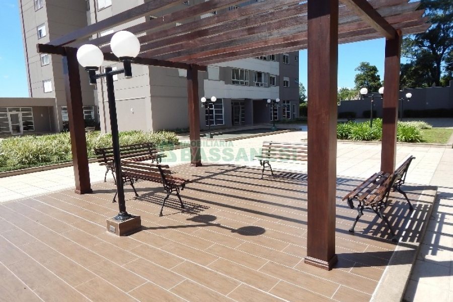 Apto Mobiliado com 101m², 3 dormitórios, 2 vagas, no bairro Universitário em Caxias do Sul para Alugar