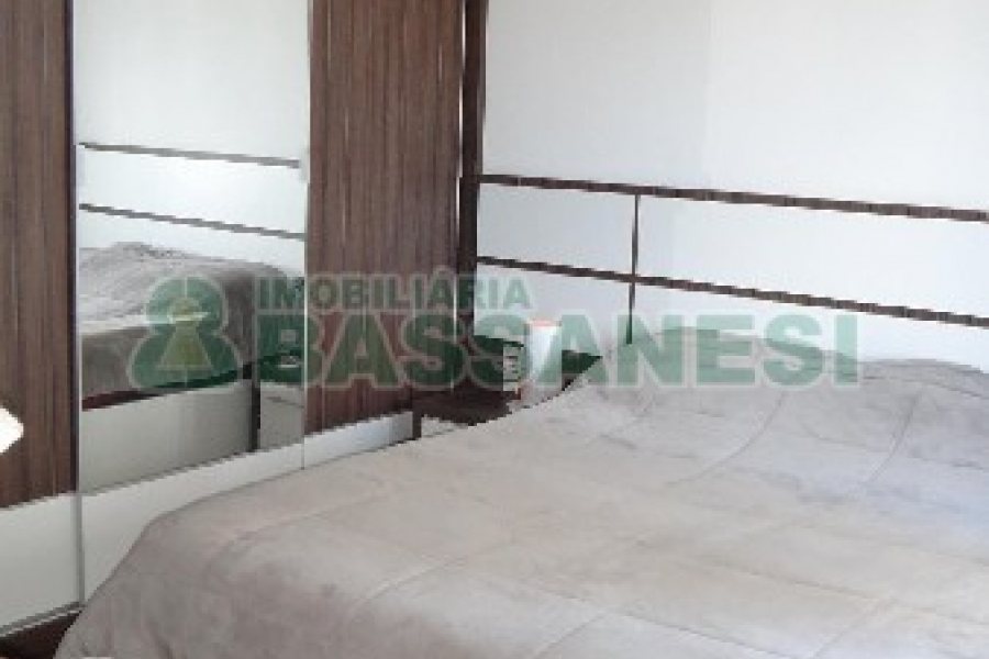 Apto Mobiliado com 101m², 3 dormitórios, 2 vagas, no bairro Universitário em Caxias do Sul para Alugar