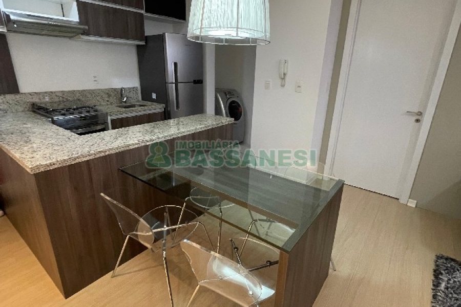 Apto Mobiliado com 50m², 1 dormitório, 1 vaga, no bairro Villagio Iguatemi em Caxias do Sul para Alugar