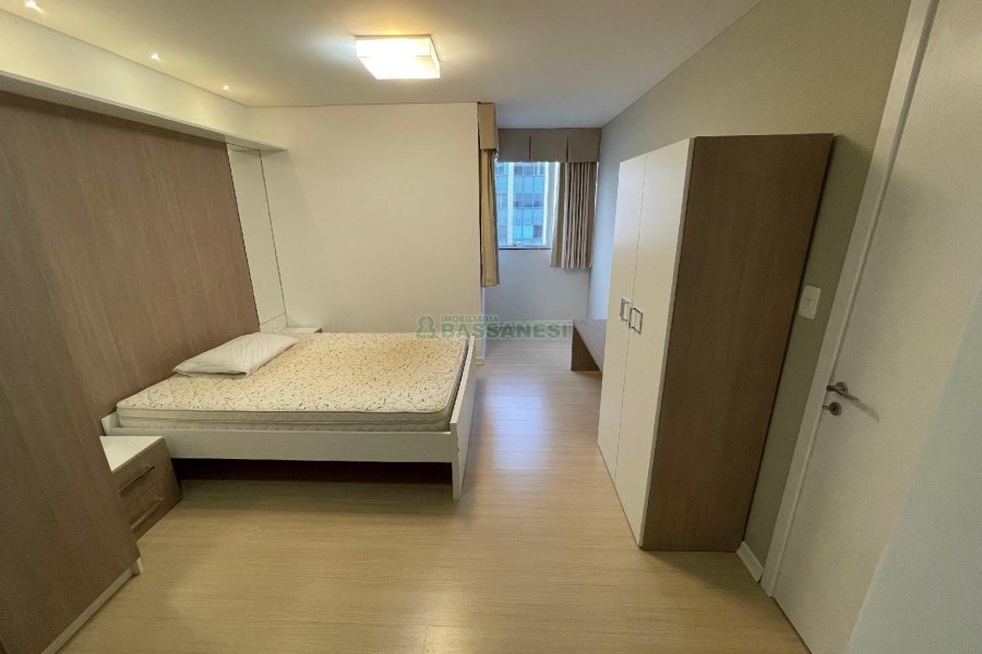 Apto Mobiliado com 50m², 1 dormitório, 1 vaga, no bairro Villagio Iguatemi em Caxias do Sul para Alugar