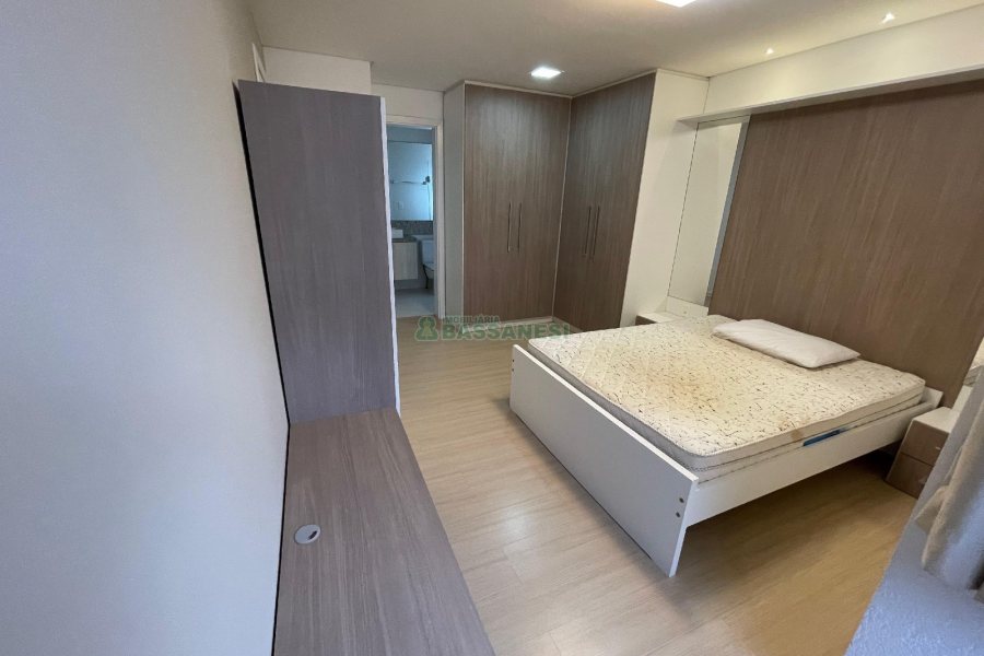 Apto Mobiliado com 50m², 1 dormitório, 1 vaga, no bairro Villagio Iguatemi em Caxias do Sul para Alugar