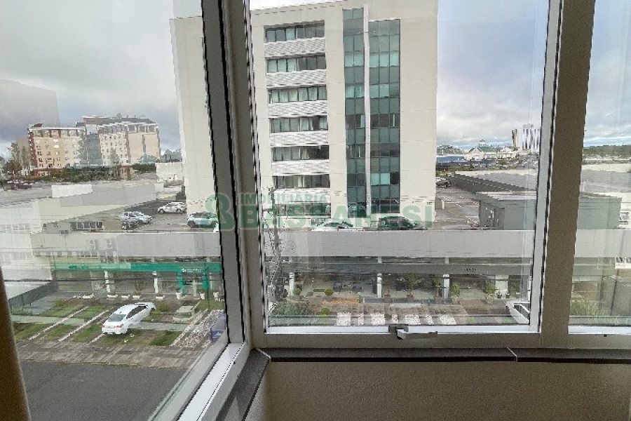 Apto Mobiliado com 50m², 1 dormitório, 1 vaga, no bairro Villagio Iguatemi em Caxias do Sul para Alugar