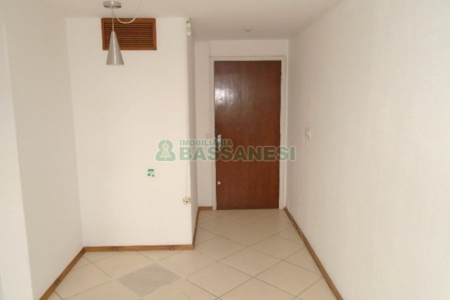 Sala com 54m², no bairro Centro em Caxias do Sul para Alugar