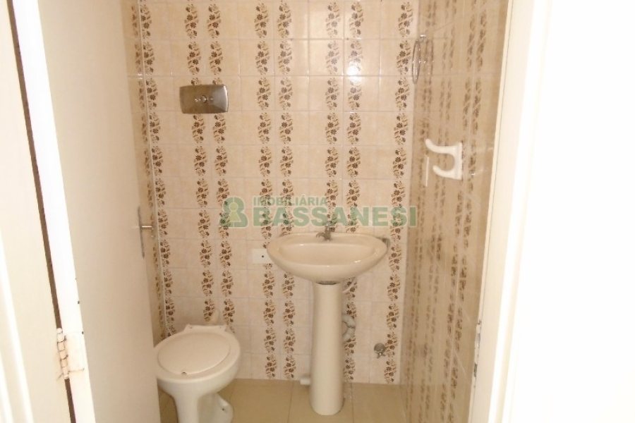 Sala com 54m², no bairro Centro em Caxias do Sul para Alugar