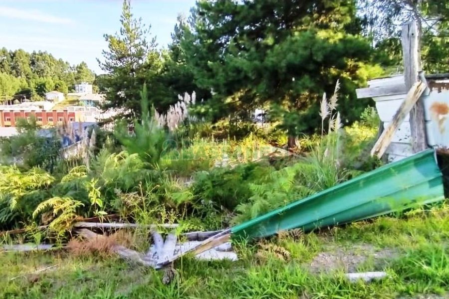 Terreno com 360m², no bairro Forqueta em Caxias do Sul para Comprar