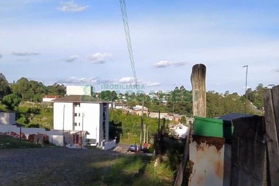 Terreno com 360m², no bairro Forqueta em Caxias do Sul para Comprar