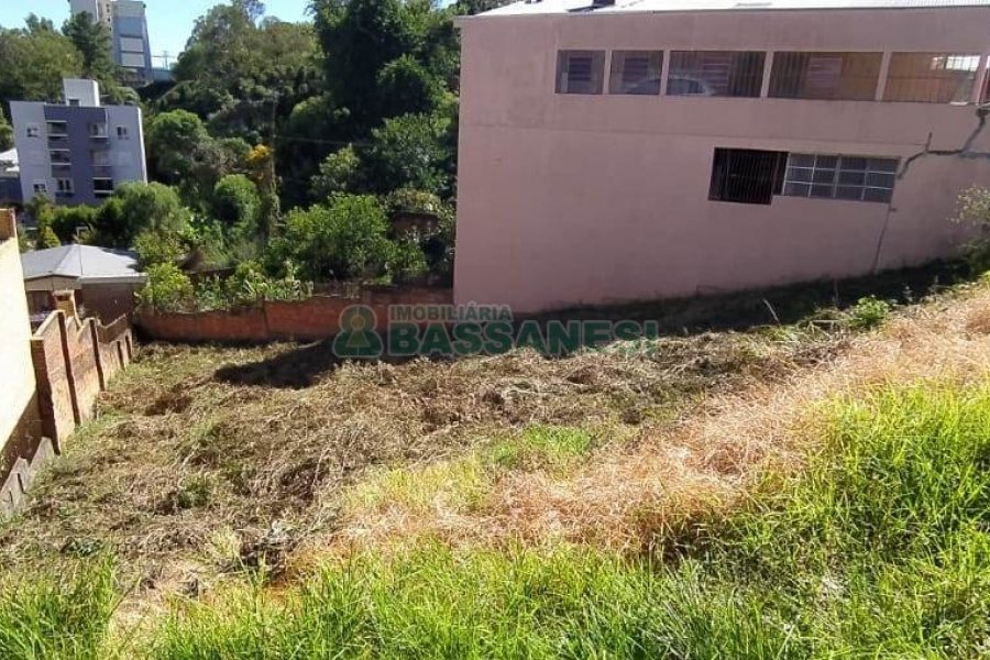 Terreno, no bairro Madureira em Caxias do Sul para Comprar