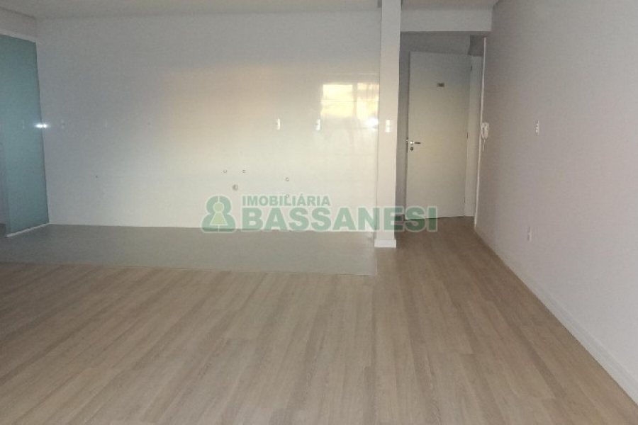 Apartamento com 78m², 2 dormitórios, 1 vaga, no bairro Panazzolo em Caxias do Sul para Alugar