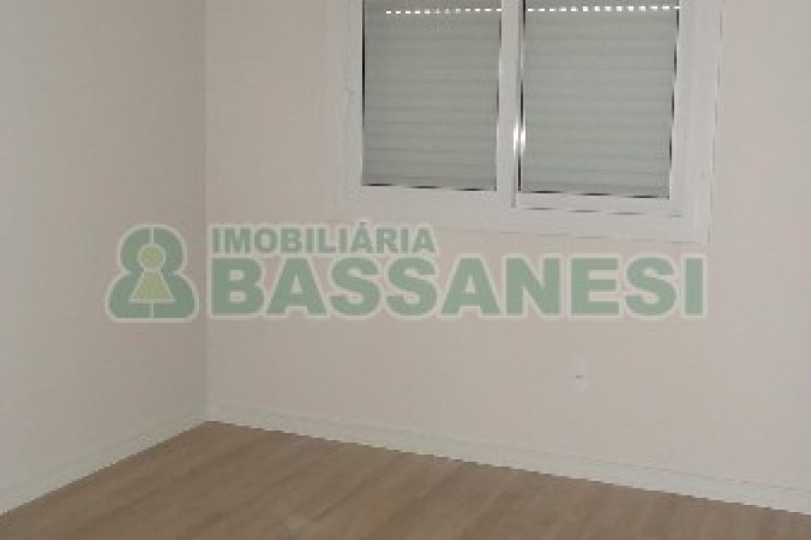 Apartamento com 78m², 2 dormitórios, 1 vaga, no bairro Panazzolo em Caxias do Sul para Alugar