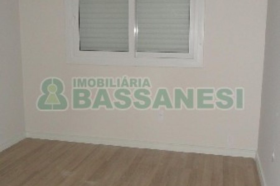 Apartamento com 78m², 2 dormitórios, 1 vaga, no bairro Panazzolo em Caxias do Sul para Alugar