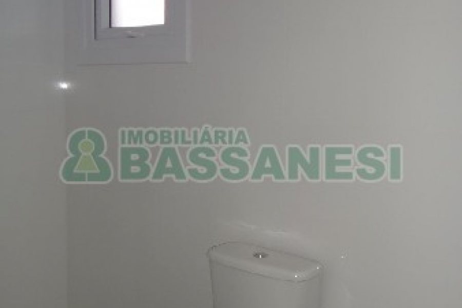 Apartamento com 78m², 2 dormitórios, 1 vaga, no bairro Panazzolo em Caxias do Sul para Alugar
