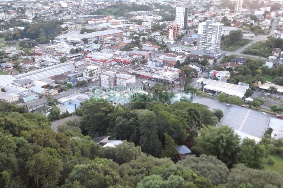 Apartamento com 78m², 2 dormitórios, 1 vaga, no bairro Panazzolo em Caxias do Sul para Alugar