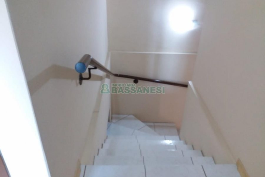 Sobrado com 109m², 2 dormitórios, 1 vaga, no bairro Charqueadas em Caxias do Sul para Comprar