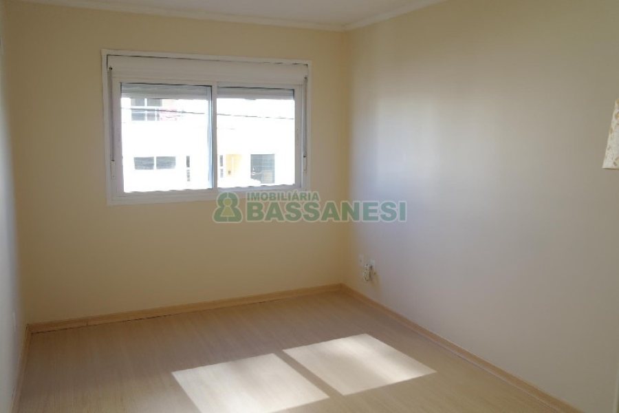 Apartamento com 70m², 2 dormitórios, 2 vagas, no bairro Charqueadas em Caxias do Sul para Comprar