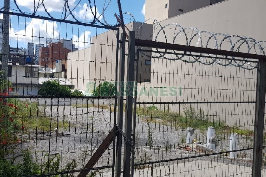 Terreno, no bairro Pio X em Caxias do Sul para Comprar