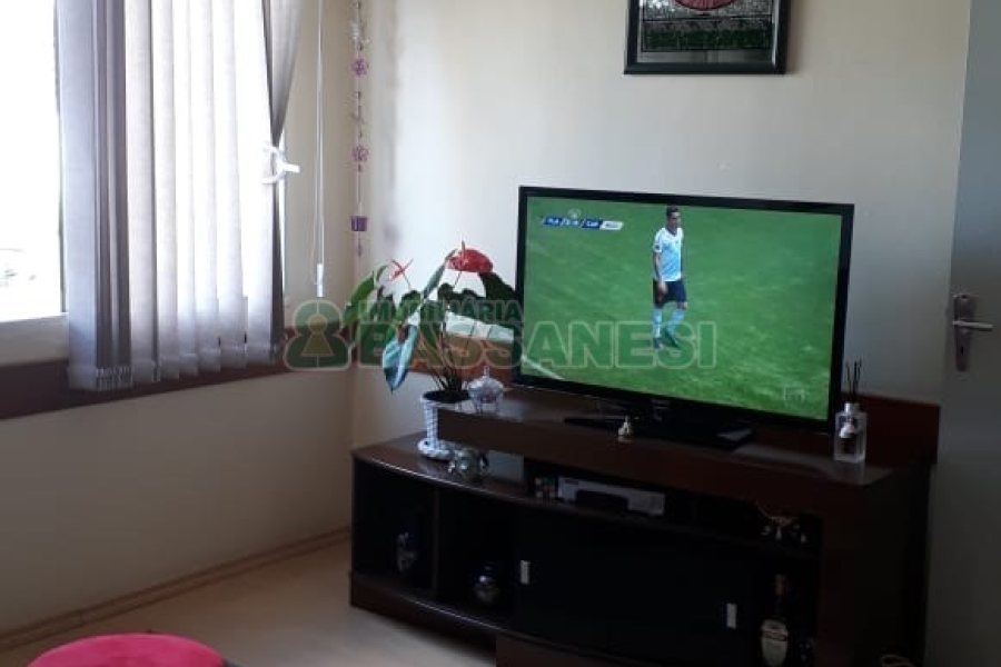 Apartamento com 65m², 2 dormitórios, no bairro Pio X em Caxias do Sul para Comprar