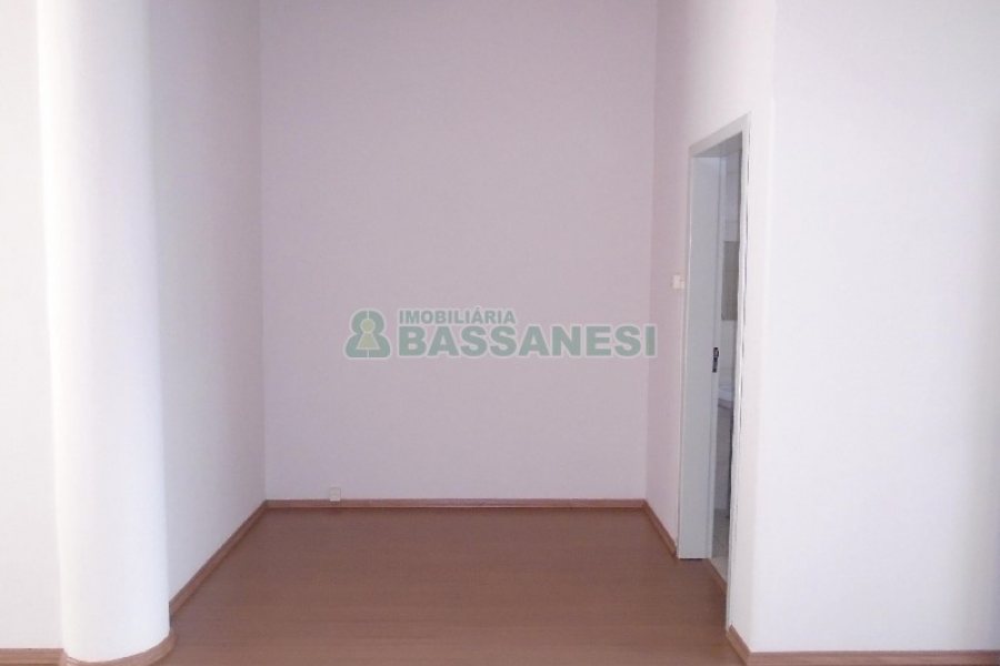 Loja com 53m², no bairro Centro em Caxias do Sul para Alugar