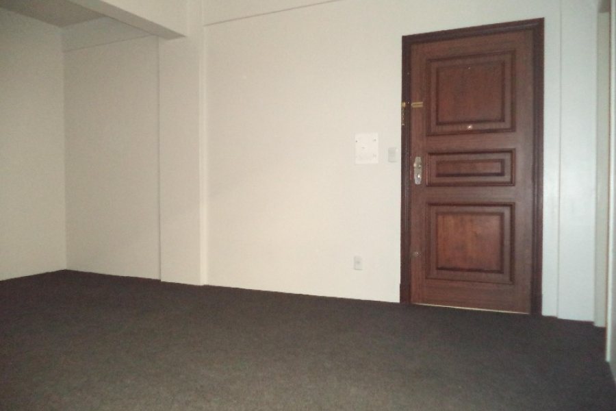 Sala com 30m², no bairro Centro em Caxias do Sul para Alugar