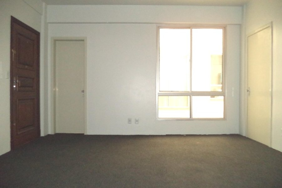 Sala com 30m², no bairro Centro em Caxias do Sul para Alugar