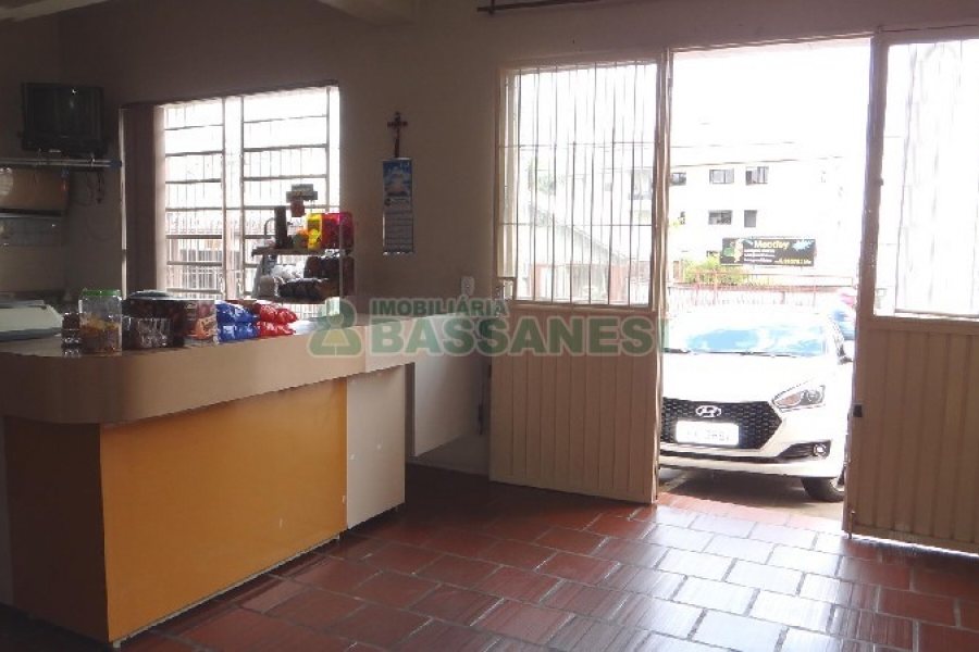Loja com 112m², 3 vagas, no bairro Rio Branco em Caxias do Sul para Alugar