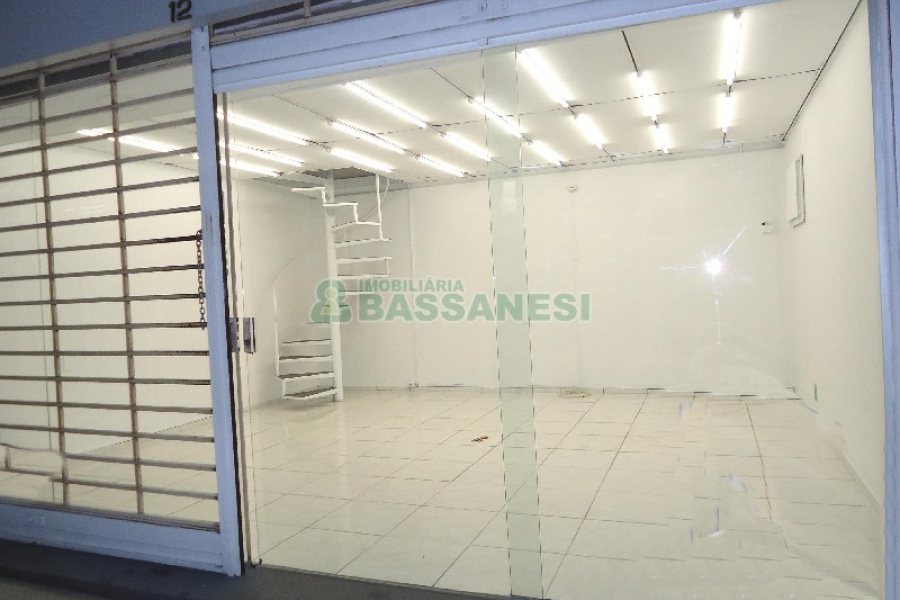 Loja com 90m², no bairro Centro em Caxias do Sul para Alugar