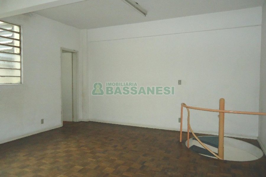 Loja com 90m², no bairro Centro em Caxias do Sul para Alugar