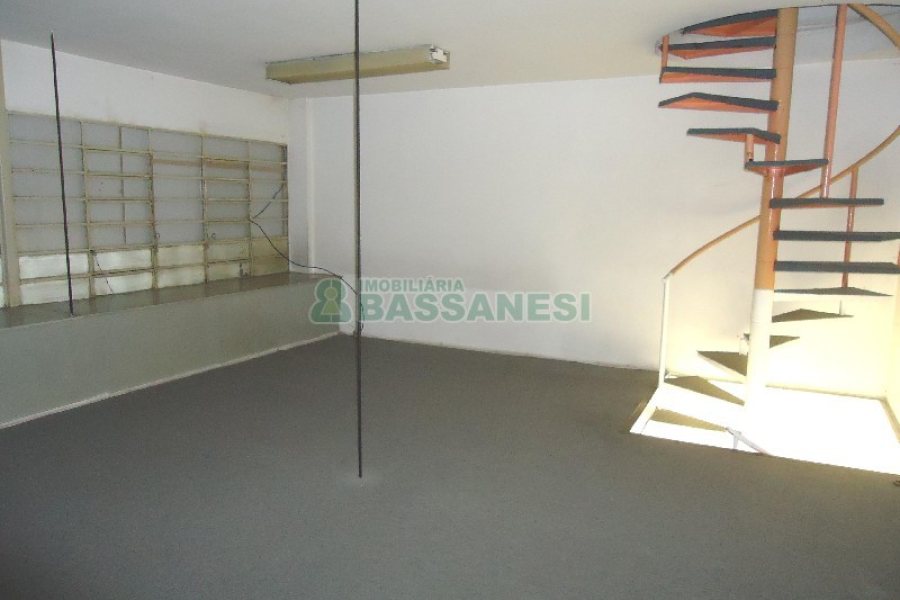 Loja com 90m², no bairro Centro em Caxias do Sul para Alugar