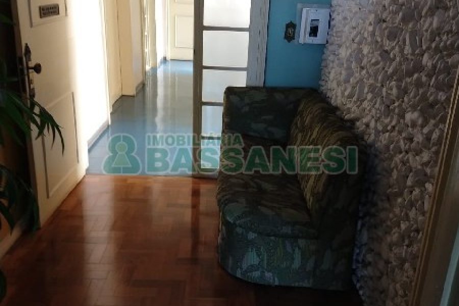 Sala com 57m², no bairro Centro em Caxias do Sul para Comprar