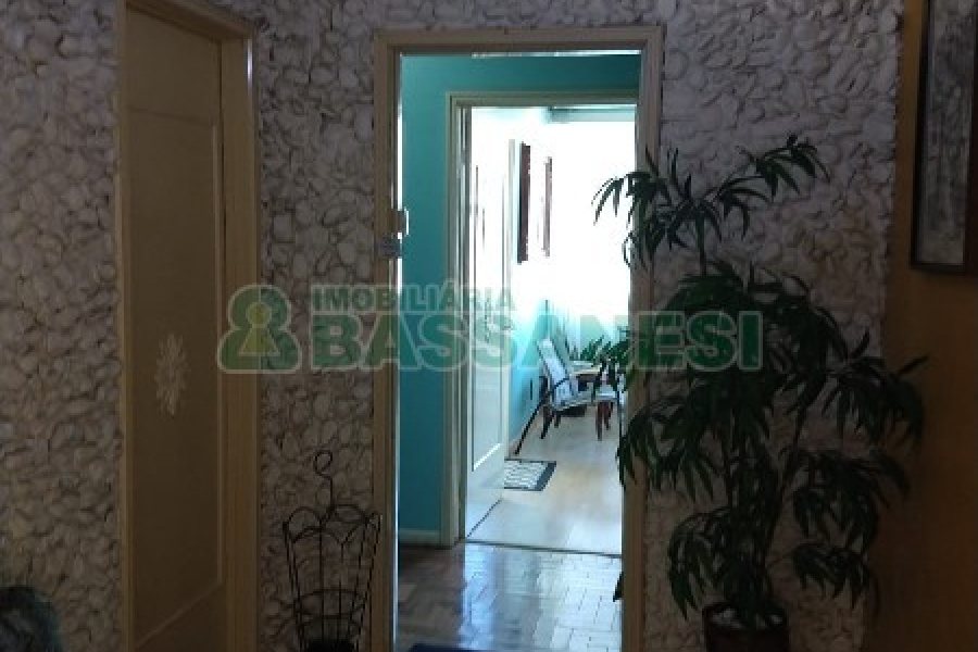 Sala com 57m², no bairro Centro em Caxias do Sul para Comprar