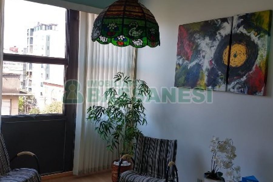 Sala com 57m², no bairro Centro em Caxias do Sul para Comprar