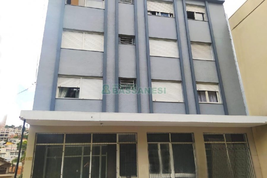 Loja com 369m², no bairro São Leopoldo em Caxias do Sul para Comprar