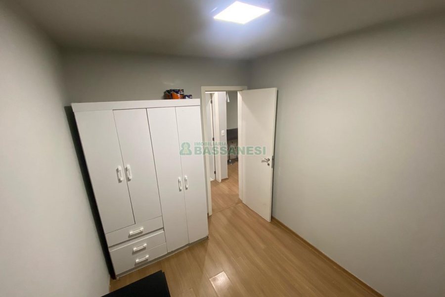 Apartamento com 48m², 2 dormitórios, 1 vaga, no bairro De Zorzi em Caxias do Sul para Alugar