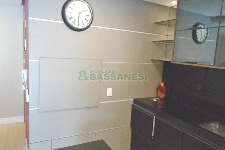 Apto Mobiliado com 109m², 3 dormitórios, 3 vagas, no bairro Rio Branco em Caxias do Sul para Comprar