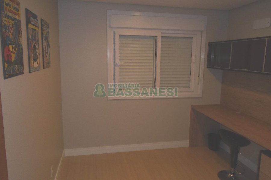 Apto Mobiliado com 109m², 3 dormitórios, 3 vagas, no bairro Rio Branco em Caxias do Sul para Comprar