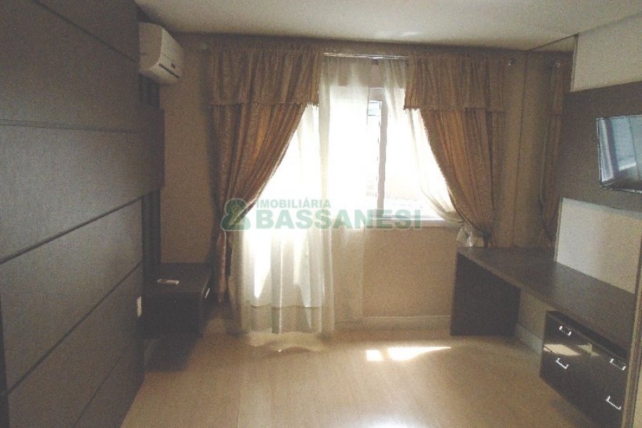 Apto Mobiliado com 109m², 3 dormitórios, 3 vagas, no bairro Rio Branco em Caxias do Sul para Comprar