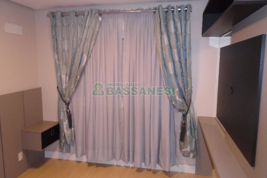 Apto Mobiliado com 109m², 3 dormitórios, 3 vagas, no bairro Rio Branco em Caxias do Sul para Comprar