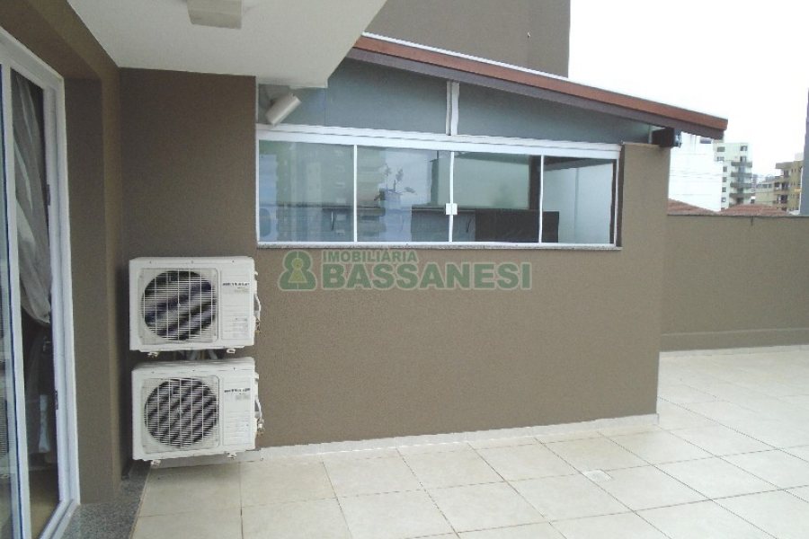 Apto Mobiliado com 109m², 3 dormitórios, 3 vagas, no bairro Rio Branco em Caxias do Sul para Comprar