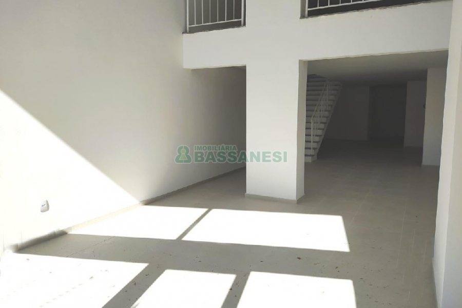 Loja com 149m², no bairro Rio Branco em Caxias do Sul para Alugar