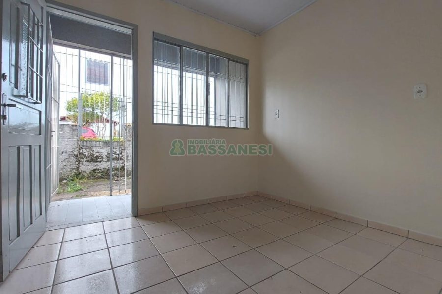 Casa com 120m², 3 dormitórios, 3 vagas, no bairro Esplanada em Caxias do Sul para Comprar