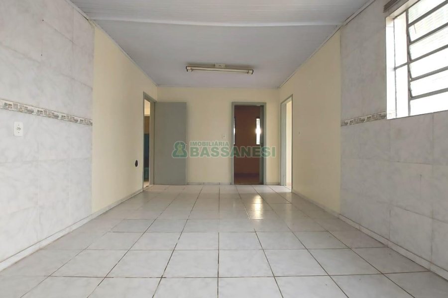 Casa com 120m², 3 dormitórios, 3 vagas, no bairro Esplanada em Caxias do Sul para Comprar