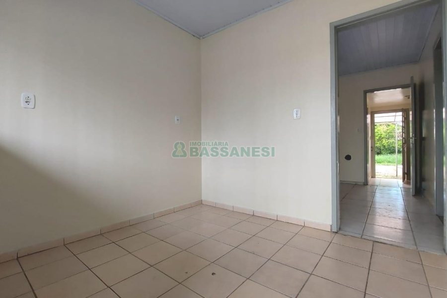 Casa com 120m², 3 dormitórios, 3 vagas, no bairro Esplanada em Caxias do Sul para Comprar