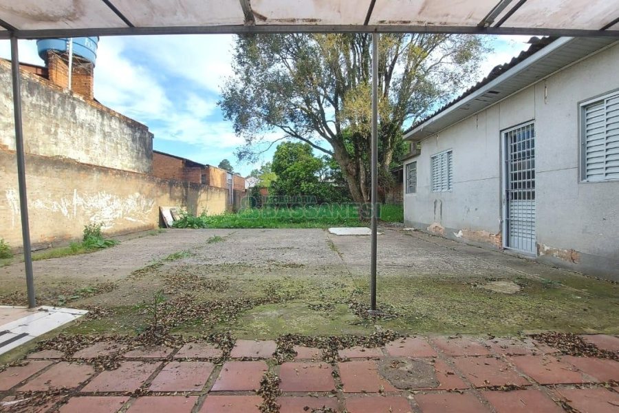 Casa com 120m², 3 dormitórios, 3 vagas, no bairro Esplanada em Caxias do Sul para Comprar