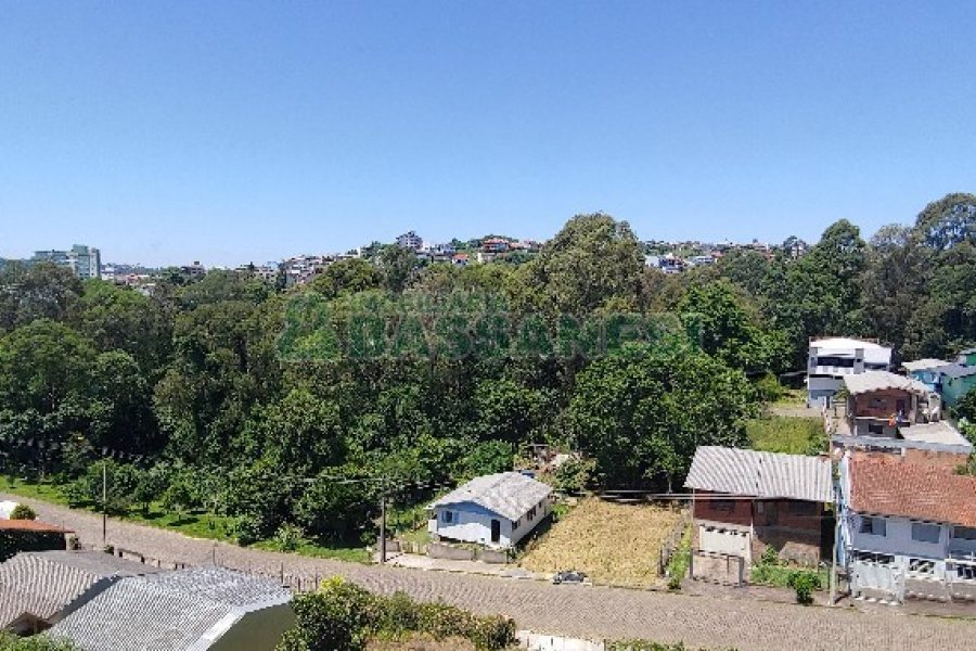 Apto Mobiliado com 55m², 2 dormitórios, 1 vaga, no bairro Sanvitto em Caxias do Sul para Alugar